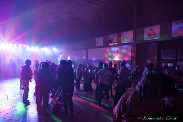 schlagerparty-kg-2024-0151AD4FC6C-9E42-00A9-1AF5-A2FA4205CBC5.jpg