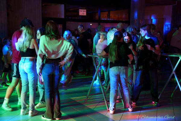 schlagerparty-kg-2024-04472F86420-8616-3B23-C79B-884C2EB19B75.jpg