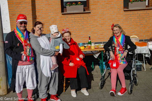 035-kg-rosenmontag-20239B013A83-807B-C4B1-121E-BE8292510555.jpg