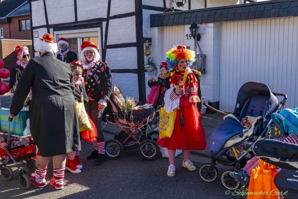 rosenmontag-buir-2025-017A396083F-1E11-0C4C-CAAD-1E57203BF60D.jpg