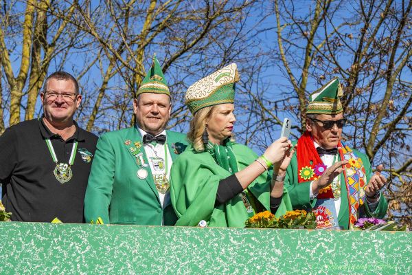 rosenmontag-buir-2025-0239A5AB6D2-FCF7-02BC-C950-BCF9C8A3DE2B.jpg