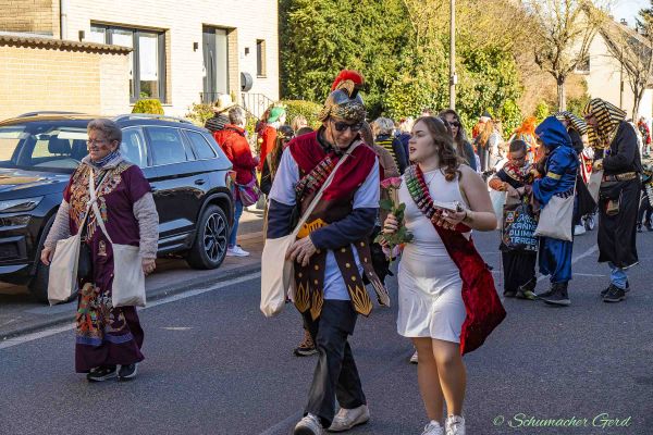 rosenmontag-buir-2025-0399A77C6A5-2CC1-D98E-9EF3-88CEF3E24B3A.jpg