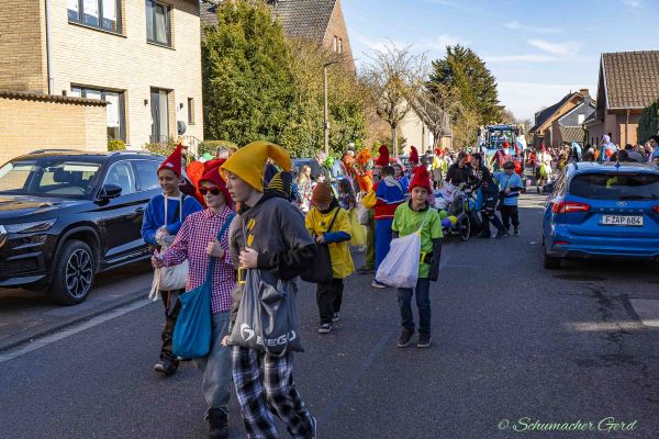 rosenmontag-buir-2025-04802CA3E95-D78A-9769-E25A-A6467EC2F1A9.jpg