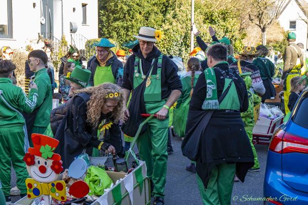 rosenmontag-buir-2025-094B4541318-48D7-72BB-C1B2-15ABE337B16F.jpg