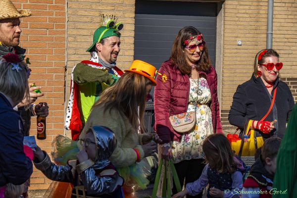 rosenmontag-buir-2025-10055925231-45C0-300B-392D-F0800F6C793A.jpg