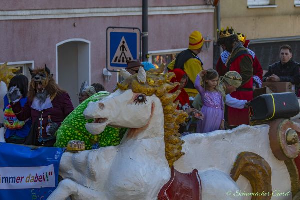 rosenmontag-buir-2025-164C074F18A-5288-57EA-8658-F931279D407B.jpg