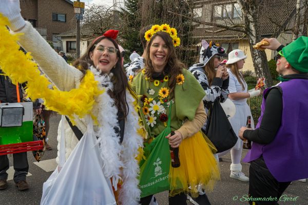 rosenmontag-kg-2024-1546300C186-BEB7-97E4-7C65-C6AD0A91E025.jpg
