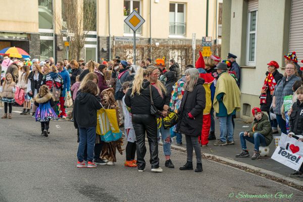 rosenmontag-kg-2024-21227FA7952-40E8-2571-98A1-E9A3BC1D2FA6.jpg