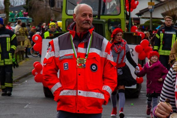 rosenmontagszug-buir-1250149ADCB-4C59-E89C-7F9F-438093E86C89.jpg