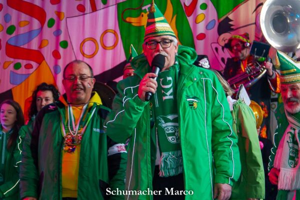 rosenmontagszug-buir-1681AB8DC14-394D-2301-0B2D-5398BDC08FC5.jpg