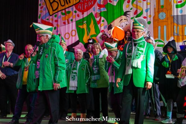 rosenmontagszug-buir-176ED37096A-D18B-E1DD-115C-866BFE738CD6.jpg