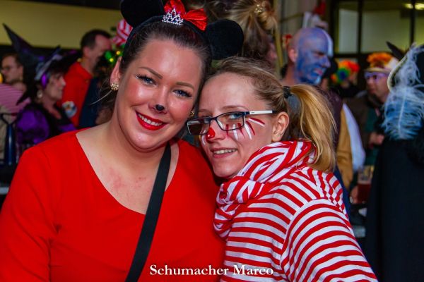 rosenmontagszug-buir-1771190CEF2-76B6-364F-F0F4-66AFA3DCF059.jpg