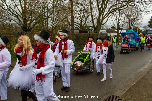 rosenmontagszug-buir-1968499F17-8E56-F2D0-E759-44F351B51AC1.jpg