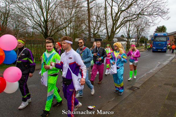 rosenmontagszug-buir-28AF645DF2-86F6-8983-0825-EC7A05CB47AD.jpg