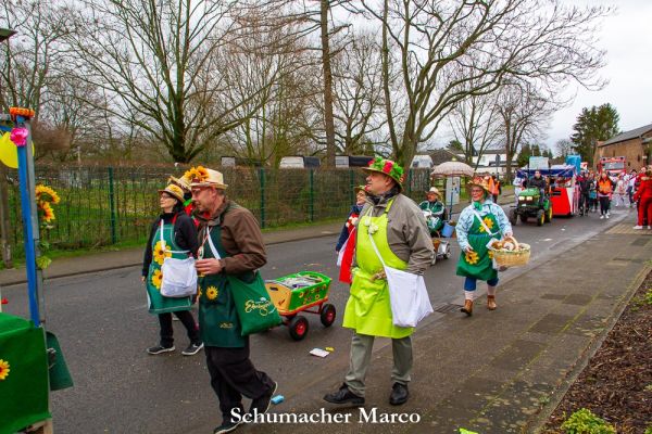 rosenmontagszug-buir-39E5F92AD4-51B8-5CF2-4442-D423F389945A.jpg