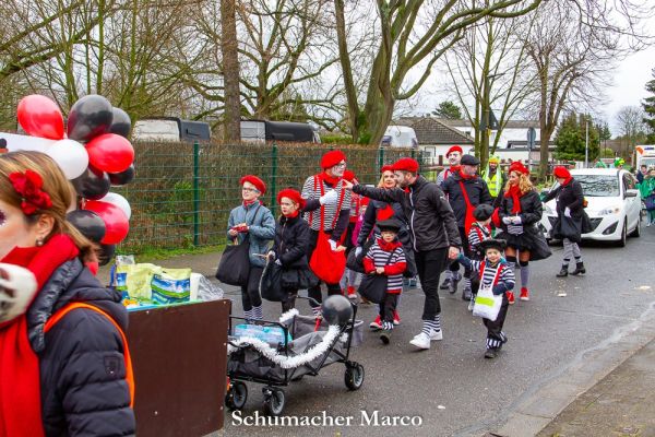 rosenmontagszug-buir-57B32A2498-4470-24B6-2433-8BA3D42958D7.jpg