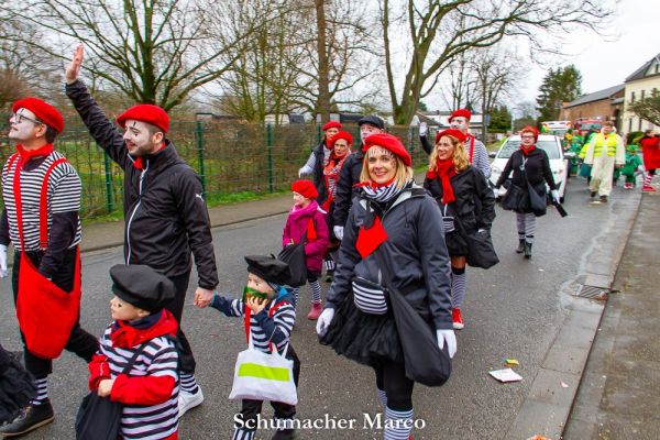 rosenmontagszug-buir-610CEF9499-72A6-944C-2A77-D0F734E5C712.jpg