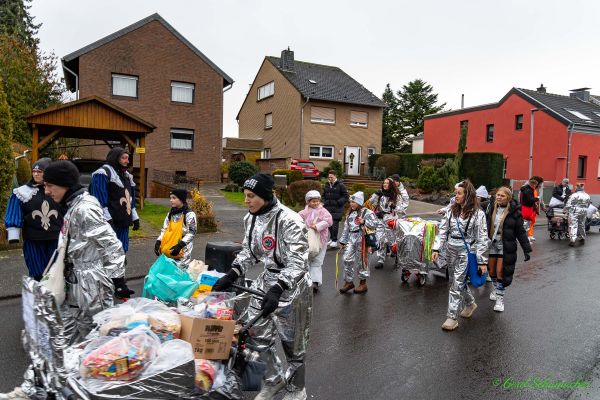 rosenmontagszug-kg-2026-02344BB3D46-7658-93CA-775C-DED8D8F127EE.jpg