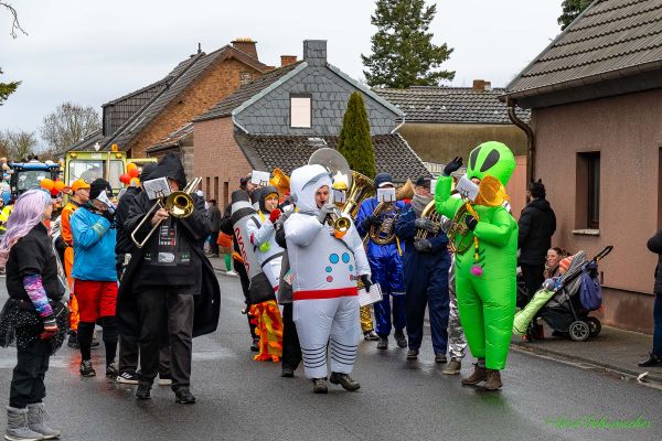 rosenmontagszug-kg-2026-027102B5B1C-D725-94F8-B6B8-D25E8BB8CD7E.jpg