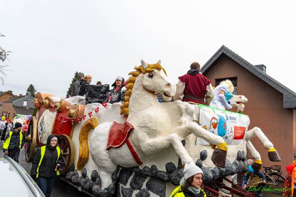 rosenmontagszug-kg-2026-037CB9D1739-14D3-5F5A-4670-153F5728C234.jpg