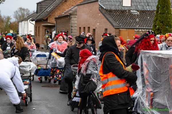 rosenmontagszug-kg-2026-0413E331327-9D1E-3884-BBF3-93281BA2532D.jpg