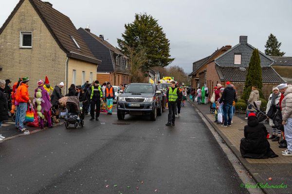 rosenmontagszug-kg-2026-0646310CCB1-F4DF-B564-0888-1B8A6AD6EA22.jpg