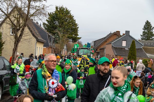 rosenmontagszug-kg-2026-085F986C243-3664-93B1-B807-EFC85479C5B3.jpg