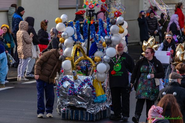 rosenmontagszug-kg-2026-11201148D83-78F7-207E-3B28-1CB5DE46DCFE.jpg