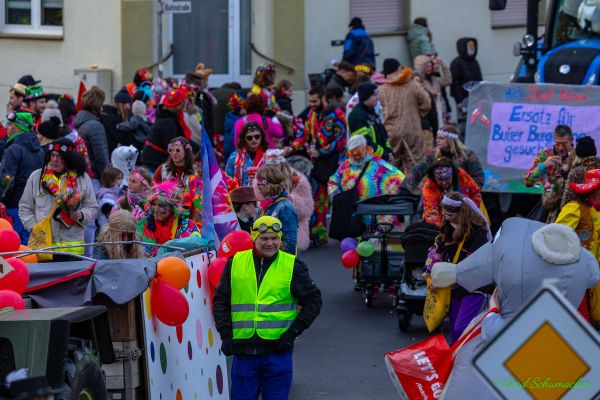 rosenmontagszug-kg-2026-125D539E115-8015-A2A3-C7BB-7ACE4338F95D.jpg