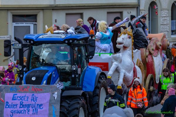 rosenmontagszug-kg-2026-1302E8921BE-7CEC-3CC1-59F1-009876B86C75.jpg