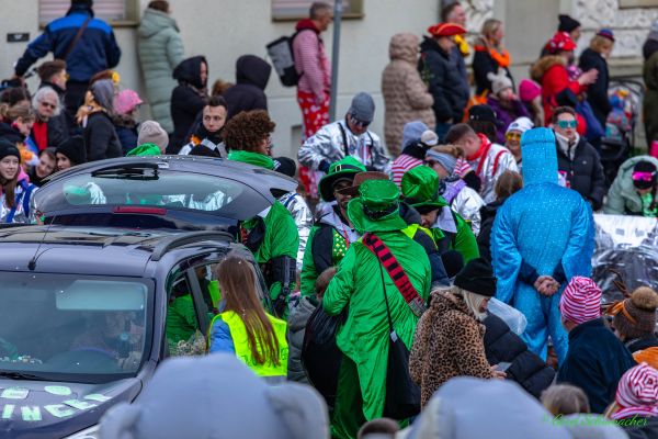 rosenmontagszug-kg-2026-162C27D8DD1-A4D5-DD6C-6B67-A043259C648E.jpg