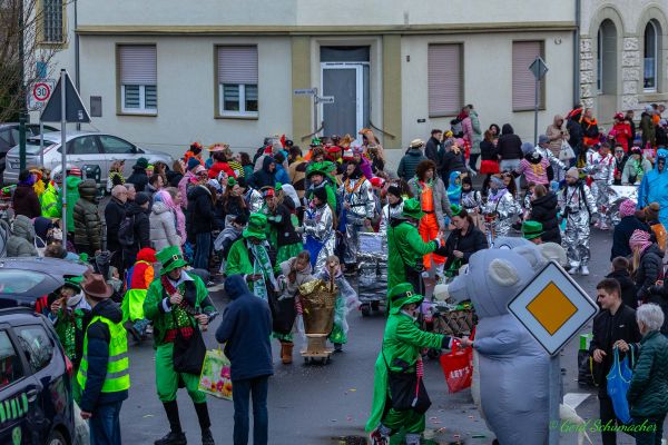 rosenmontagszug-kg-2026-1678323F3C8-F443-F0C0-2C7A-F997DCA03521.jpg