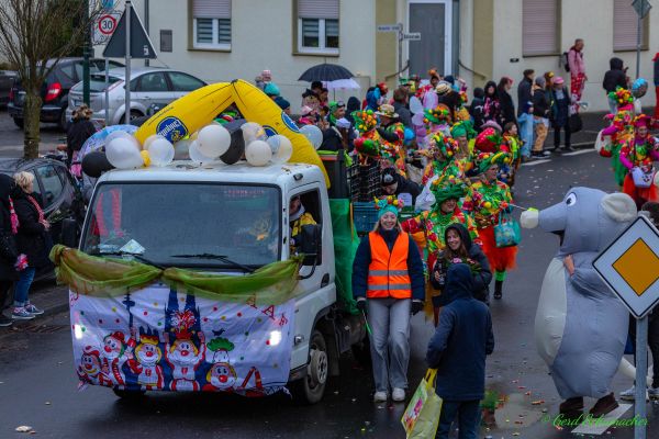 rosenmontagszug-kg-2026-186FE4A14E9-242F-C8EE-ACED-8FC4FE513AF2.jpg