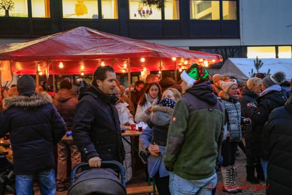 kg-weihnachtsmarkt-2022-53DF5DC162-A4F7-E7FA-BFE4-1601A349CA88.jpg