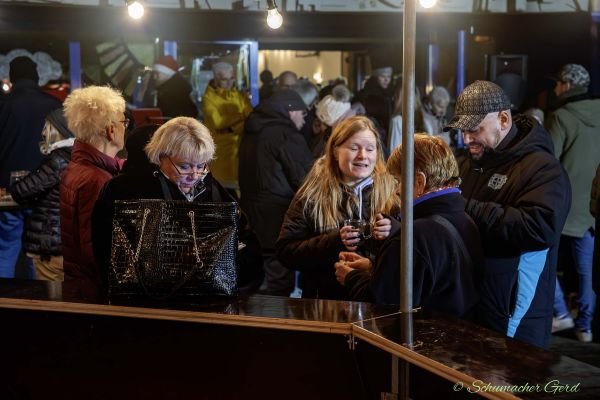 weihnachtsmarkt-kg-2024-051833E8AFC-D7F9-E148-DC1D-1F0C7736E898.jpg
