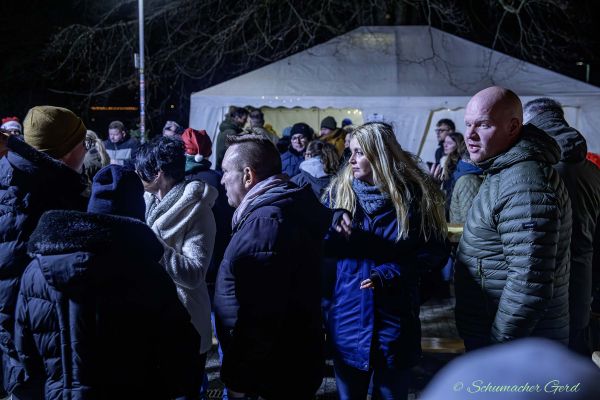weihnachtsmarkt-kg-2024-064CF05FA06-6488-D022-F83A-0171C7B27F45.jpg
