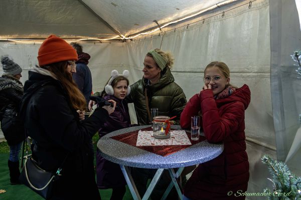 weihnachtsmarkt-kg-2024-0728616A9A7-E1FD-1F85-715C-0ACCEBE33434.jpg