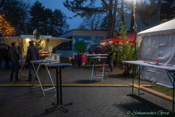 weihnachtsmarkt-kg-loestige-buirer-2023-004C4283EB4-A83D-45CF-05D2-9A65F031EF40.jpg