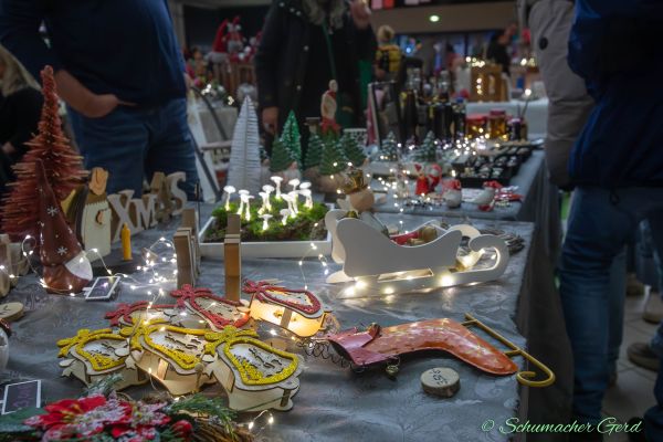 weihnachtsmarkt-kg-loestige-buirer-2023-00847B87CD7-99AD-104D-6633-6A2E154F532F.jpg